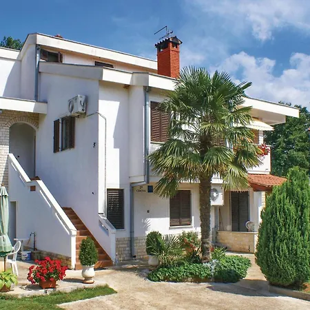 Cerova I Apartment *