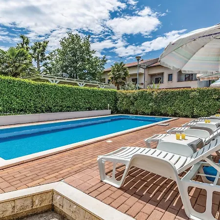 Cerova I Apartment Poreč